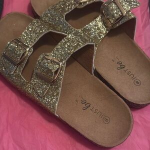 Sandles